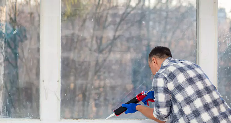 Repair Sliding Closet Doors Not Moving in Ensley, FL